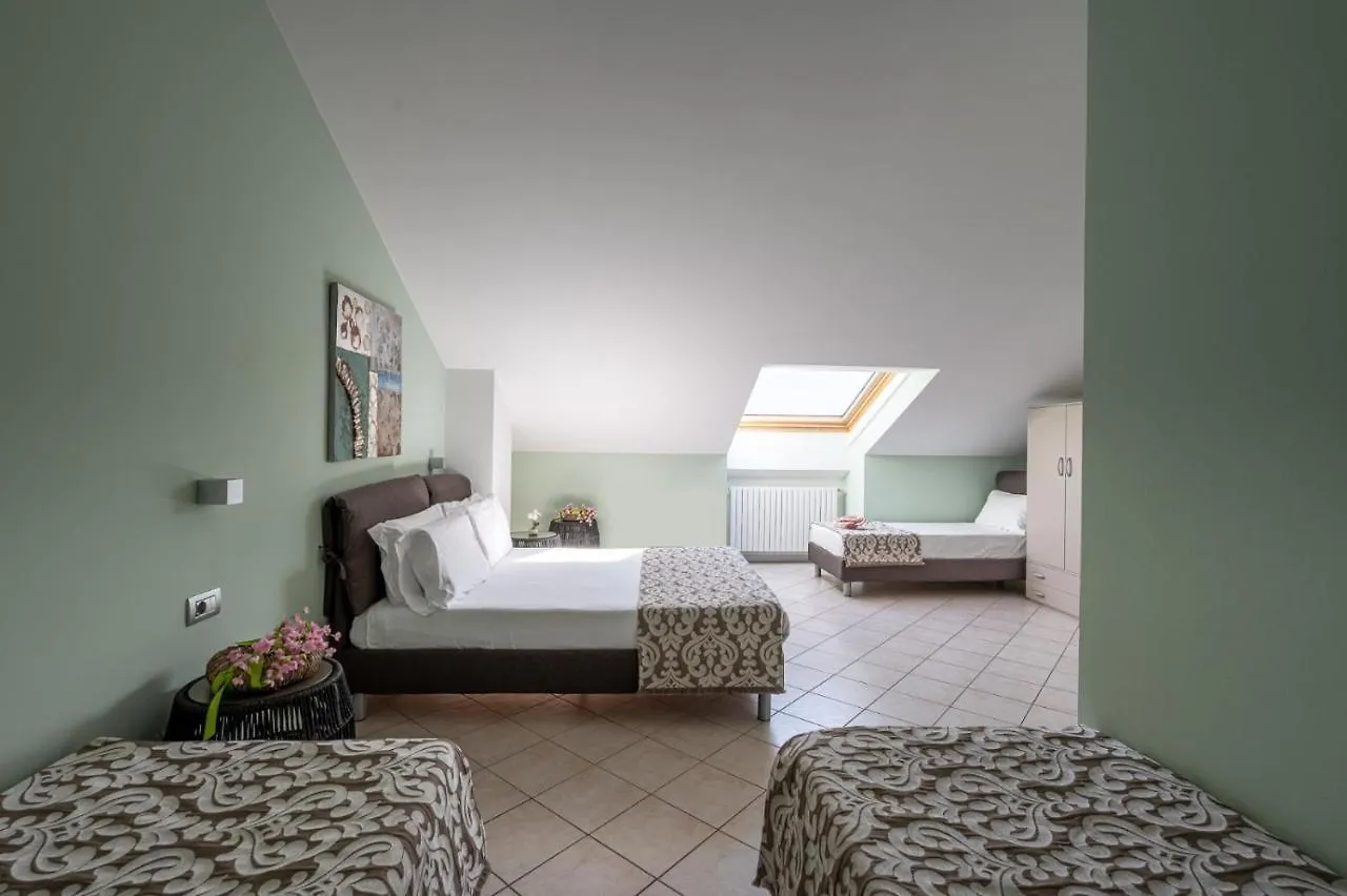 Villa Vittoria With Private Heated Pool & Shared Sauna - Bellagio Village Residence Oliveto Lario Italy