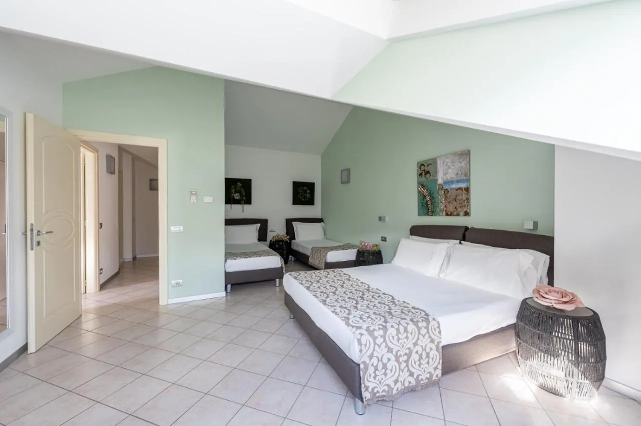 Villa Vittoria With Private Heated Pool & Shared Sauna - Bellagio Village Residence Oliveto Lario Italy