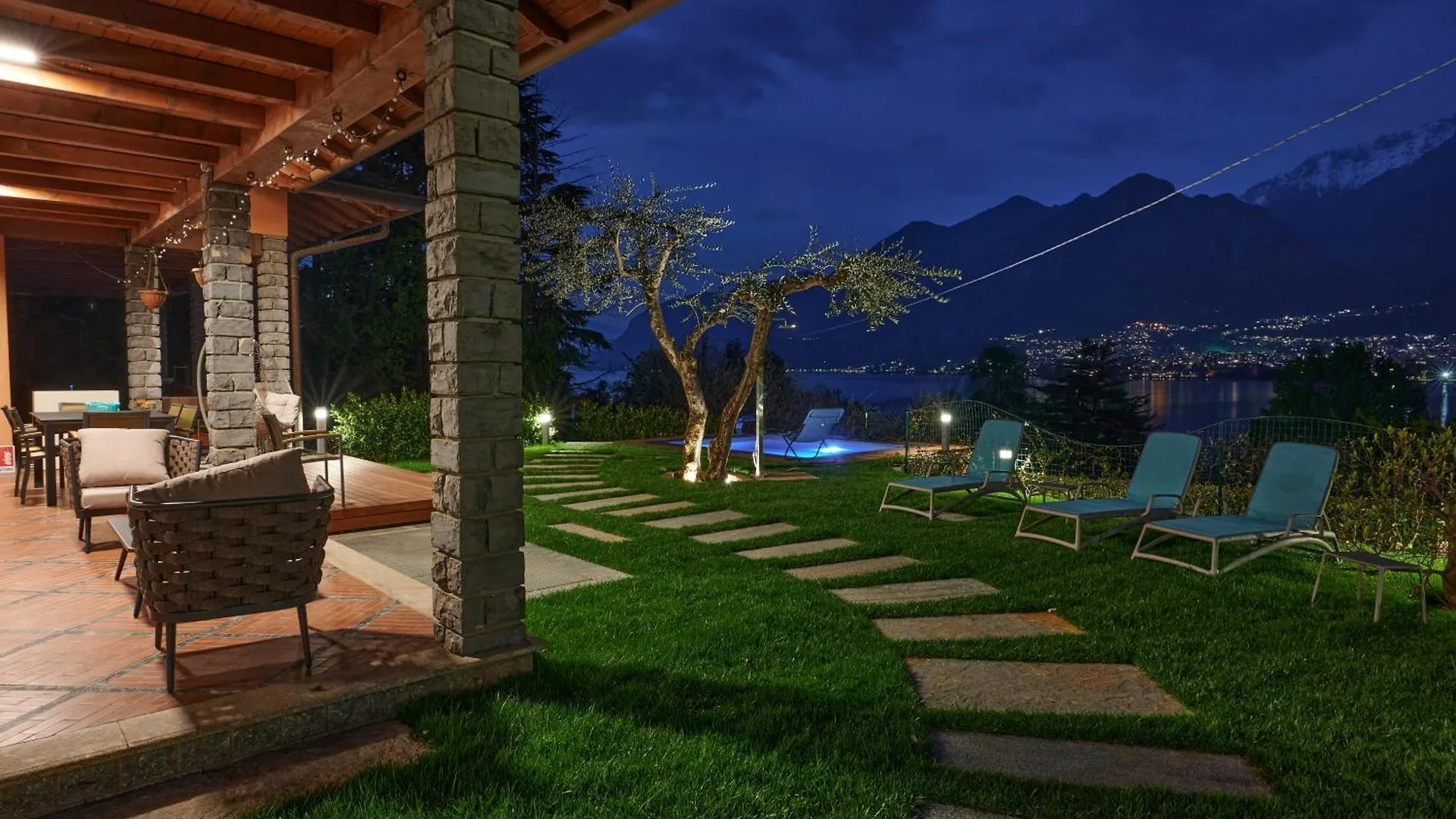 Villa Vittoria With Private Heated Pool & Shared Sauna - Bellagio Village Residence Oliveto Lario 0*,  Italy