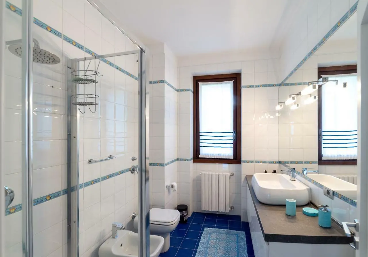 Villa Vittoria With Private Heated Pool & Shared Sauna - Bellagio Village Residence Oliveto Lario 0*,  Italy